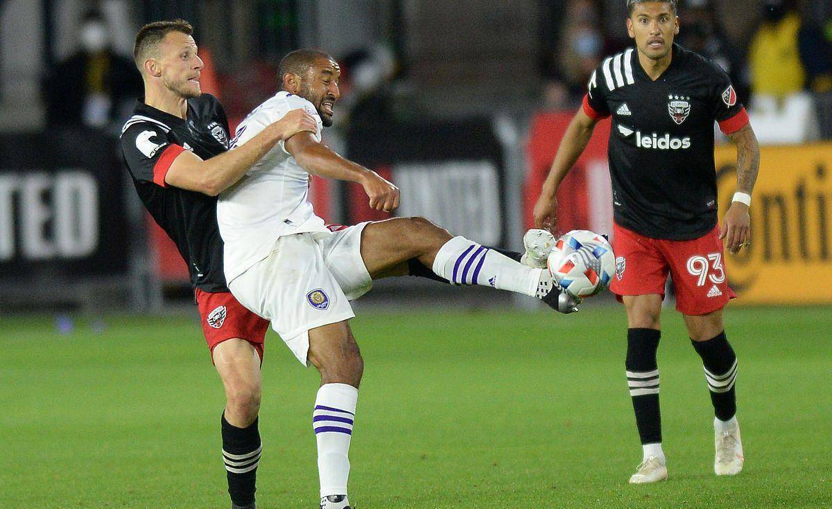 米尔沃尔客场遭遇失利，士气低迷再添难题的简单介绍