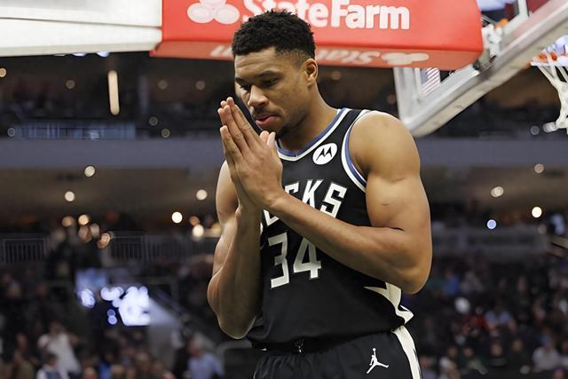 包含字母哥遭遇十五连败，日本队教练面临压力！的词条