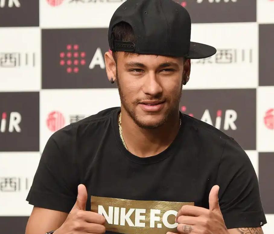 包含内马尔新星战术调整表现惊艳，快船未来可期！的词条