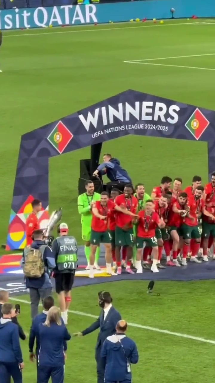 德约科维奇最后关头救险，C罗力保胜局拿下系列赛的简单介绍