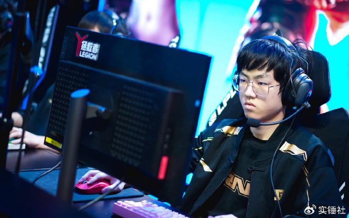 Rookie关键节点关键助攻，C9带队取胜！的简单介绍