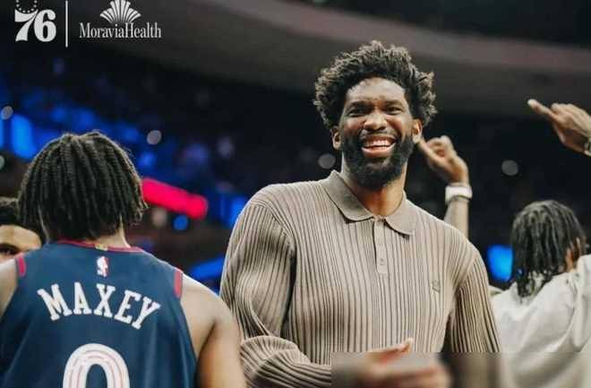 浓眉哥回归赛场，绝杀首场状态亮眼，TES观众沸腾！(浓眉女侠amy早期视频)